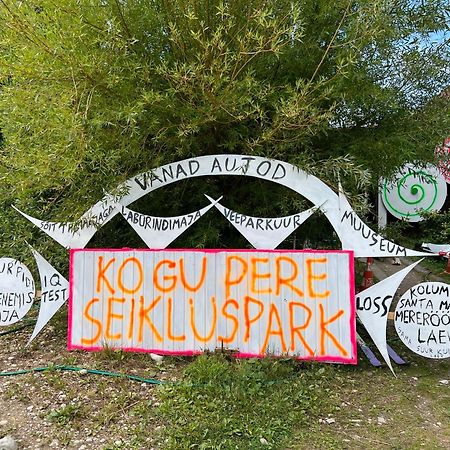 Hotel Suurekivi Kuelalistemaja Reigi Exteriér fotografie